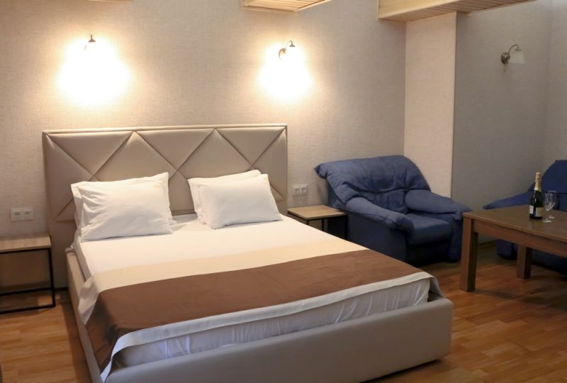 Studio apartment on 23a Sofievs&#039;ka str 1